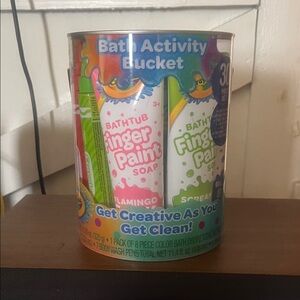 Bath Activity Bucket with Finger Paint Soap